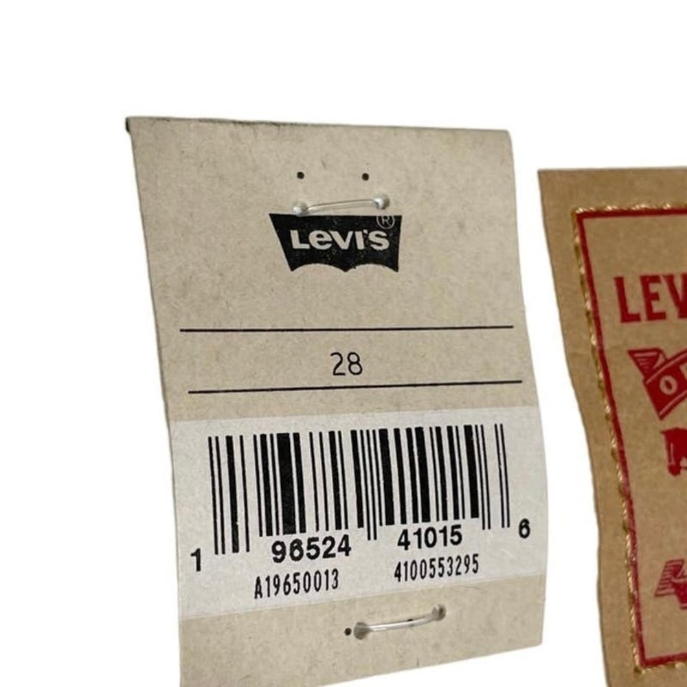 Levi’s High Waisted Mom Shorts In White 28 NWT - Picture 8 of 10